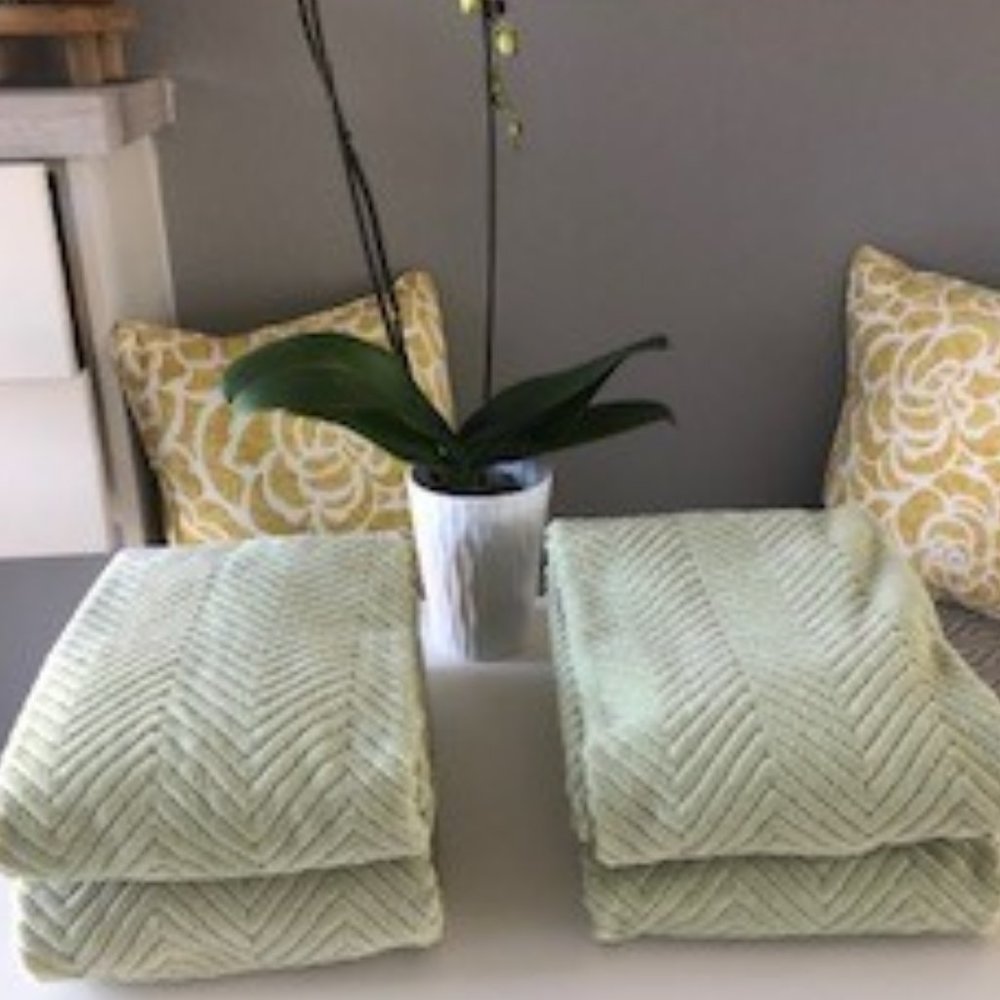 Pottery Barn Towels (NWT) 5